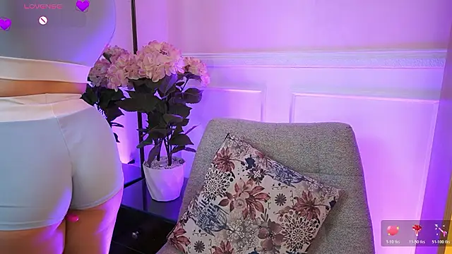 MilaCrave online show from March 11, 12:31 pm