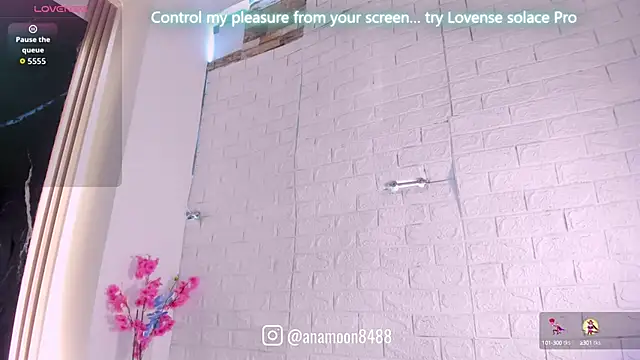 Snapshot of jennie_whitee chatting on October 1, 12:43 pm jennie whitee online show from October 1, 12:43 pm