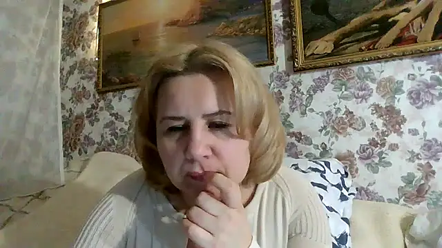 LustyyX online show from March 9, 6:00 pm