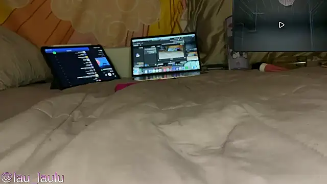 lau laulu online show from February 25, 1:59 am