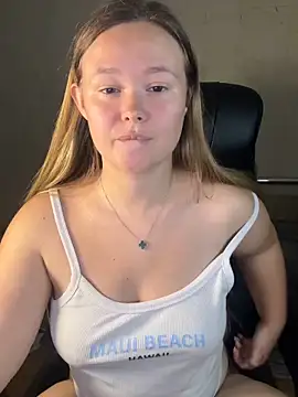 Snapshot of CaramelleSugar_ chatting on October 2, 6:13 pm CaramelleSugar  online show from October 2, 6:13 pm