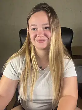 Snapshot of CaramelleSugar_ chatting on October 12, 4:31 pm CaramelleSugar  online show from October 12, 4:31 pm