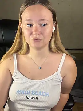 Snapshot of CaramelleSugar_ chatting on October 1, 3:39 pm CaramelleSugar  online show from October 1, 3:39 pm