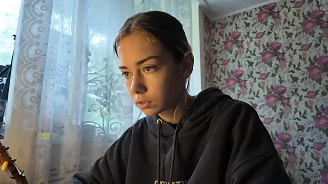 Witching Moon online show from September 12, 9:07 am