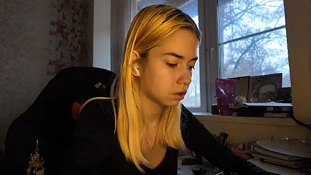 Witching Moon online show from December 1, 7:34 am