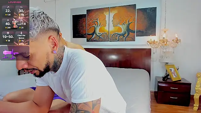 Valentiinoss online show from March 9, 9:29 pm