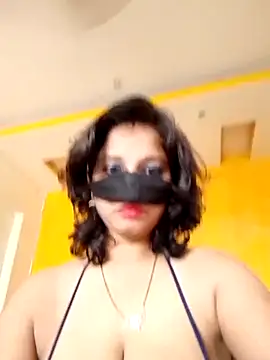 Love Foreverr12 online show from December 14, 6:19 am