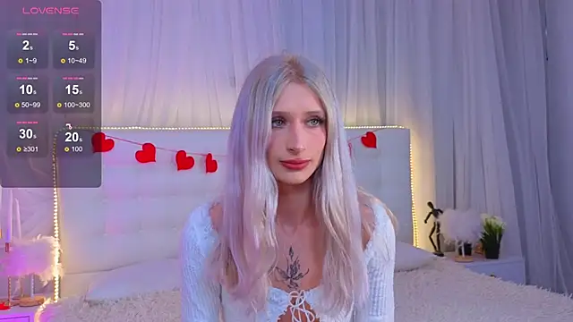 Monica Leen online show from February 19, 6:24 am