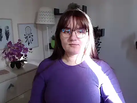 Julie Diamond online show from October 10, 12:43 pm