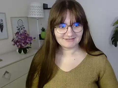 Julie Diamond online show from November 10, 1:39 pm