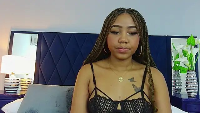 Snapshot of AngelaRoberts chatting on September 13, 3:47 am AngelaRoberts online show from September 13, 3:47 am