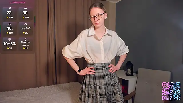 SharylSmalt online show from February 10, 1:30 am