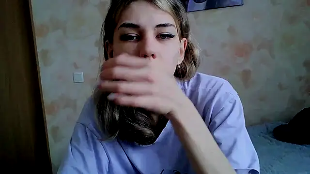 Crazy Empresis online show from April 20, 5:10 am