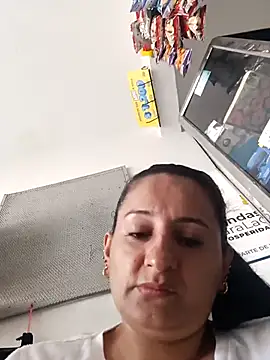 Snapshot of Titiss8921 chatting on September 25, 1:10 pm Titiss8921 online show from September 25, 1:10 pm