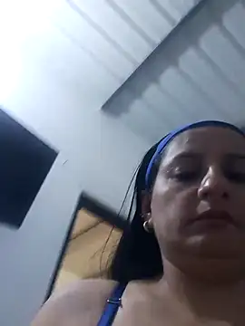 Snapshot of Titiss8921 chatting on September 9, 1:33 pm Titiss8921 online show from September 9, 1:33 pm