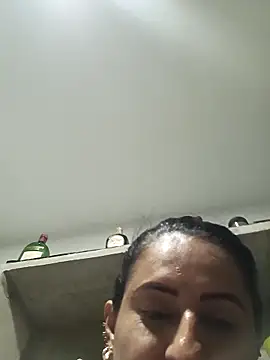 Snapshot of Titiss8921 chatting on October 18, 11:39 pm Titiss8921 online show from October 18, 11:39 pm