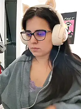 CutteGirl99 online show from October 22, 1:32 am