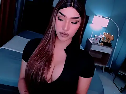 MystiqueQueen online show from March 28, 9:20 am