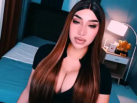 MystiqueQueen online show from March 27, 9:10 am