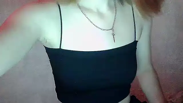Snapshot of SweetLoraa chatting on October 20, 7:50 pm SweetLoraa online show from October 20, 7:50 pm
