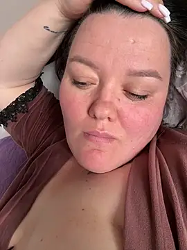 SunnyLeila2101 online show from April 18, 12:40 pm