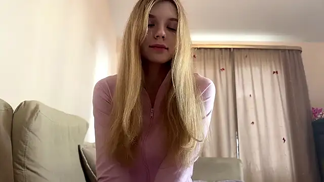 FruityXo online show from March 6, 12:55 pm