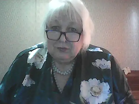 Snapshot of Alexia64231 chatting on October 20, 6:49 am Alexia64231 online show from October 20, 6:49 am