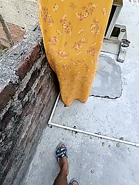 Its Sia online show from February 25, 11:53 am