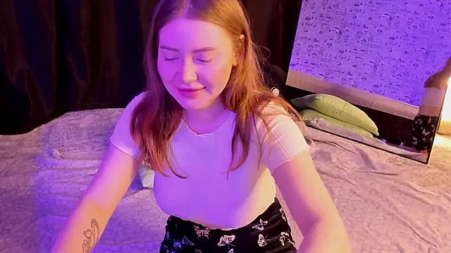 Lillie Berry online show from November 8, 5:23 am