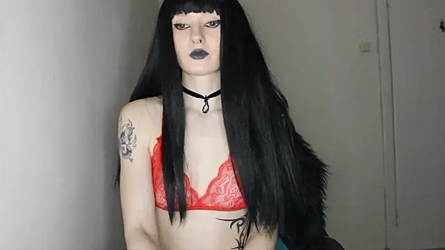 midnightsiren777 online show from March 4, 11:00 pm