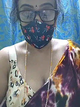 sweet-lotus online show from August 3, 4:45 pm