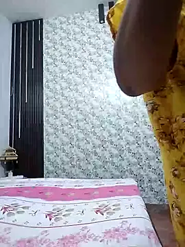 Cute-Janvi20 online show from April 17, 5:20 am