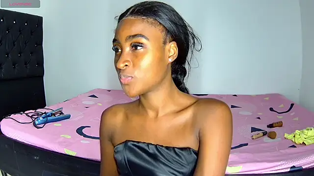 shantall ebony1 online show from November 21, 10:28 am