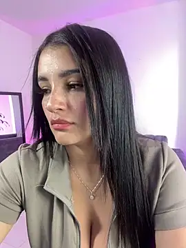Snapshot of Julieta92_ chatting on October 2, 9:09 pm Julieta92 online show from October 2, 9:09 pm