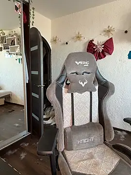 MikssMolly online show from February 16, 7:52 am