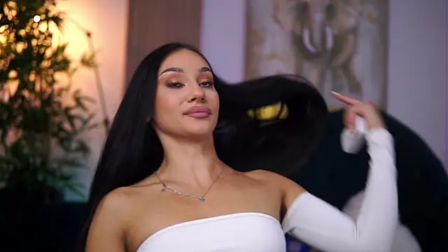 NinaSolenne online show from November 5, 5:40 pm