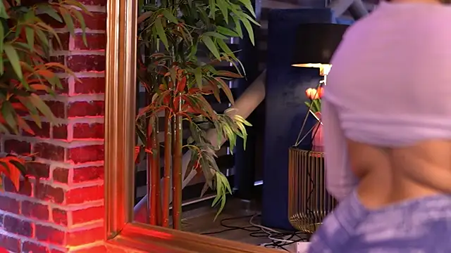 MillaSerene online show from December 5, 7:19 am