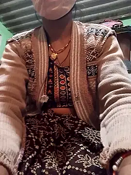 MISS LOVE 001 online show from December 18, 6:12 pm