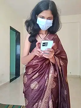 Shivani2002 online show from December 20, 7:34 am