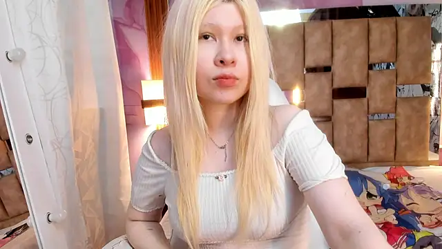 Melody Lolii online show from November 3, 6:01 pm