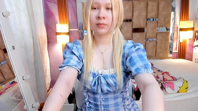 Melody Lolii online show from November 15, 6:20 pm