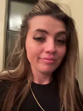 M1l3yD3w online show from February 2, 2:10 am