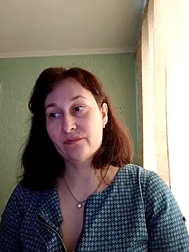 Amandda  online show from March 10, 6:50 am