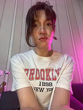 femboymel online show from February 17, 12:59 pm