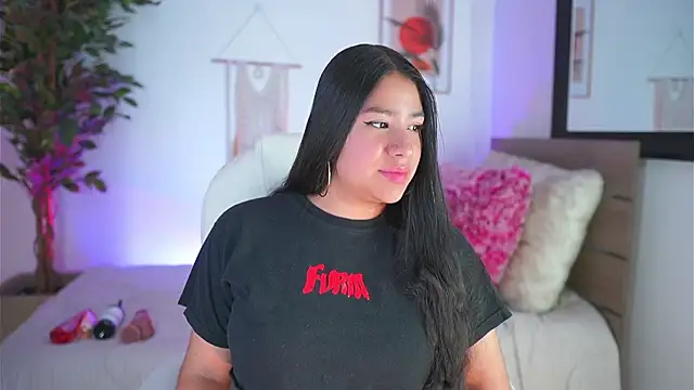 melissa laurent  online show from October 4, 1:28 pm