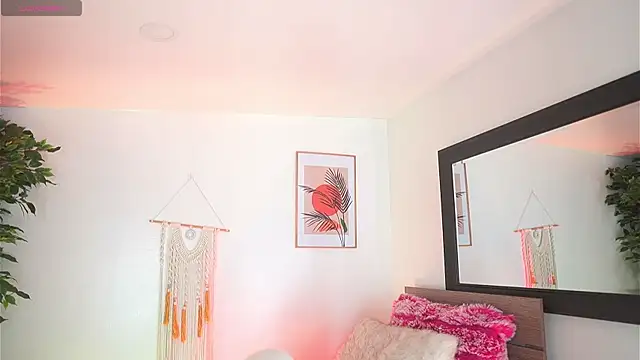 melissa laurent  online show from November 5, 12:32 pm