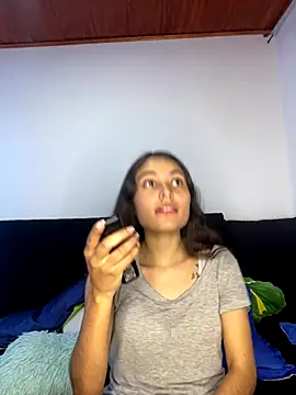 hotwife26 online show from December 13, 8:04 pm