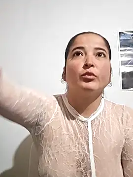 Ainaraazul online show from December 17, 3:27 pm