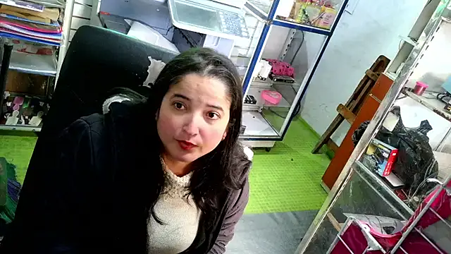 Ainaraazul online show from September 8, 8:41 pm