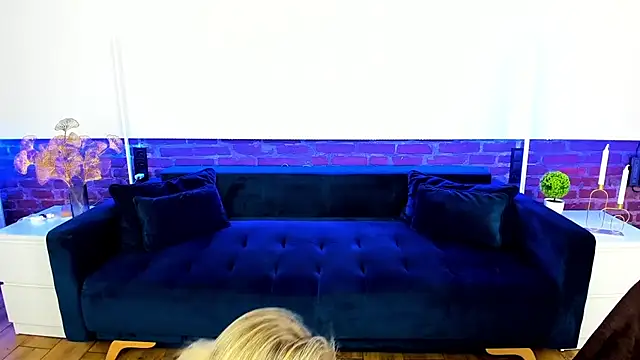 Anna Snows online show from November 2, 7:06 pm